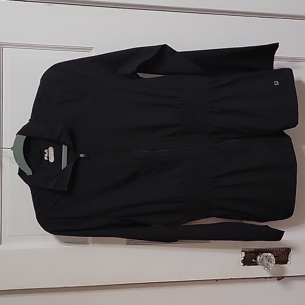 EUC FILA Rain/Wind Jacket Sz M